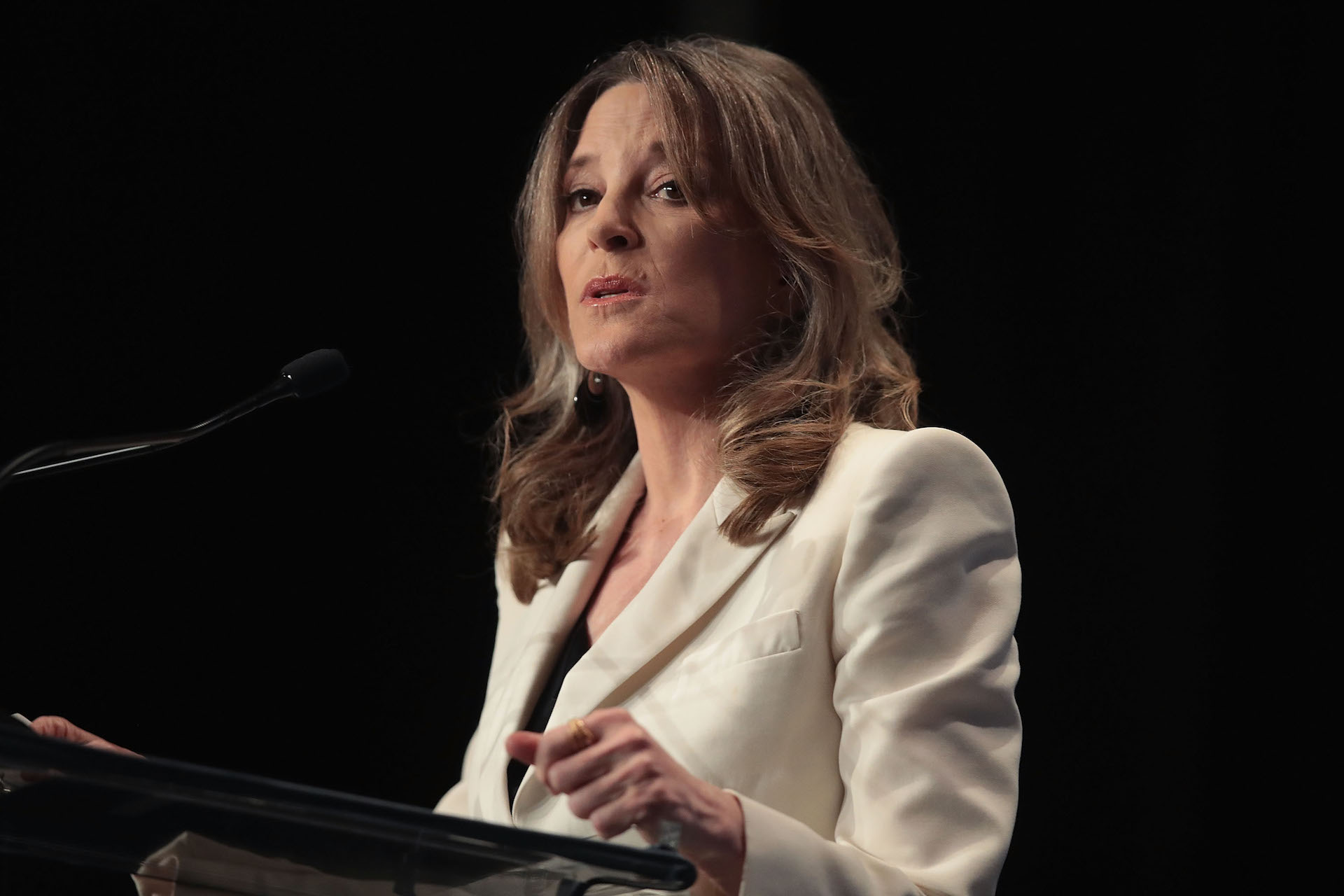 Marianne Williamson Net worth 2024